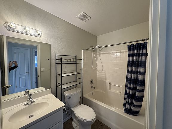 5th image of 2720 Superba Ave
