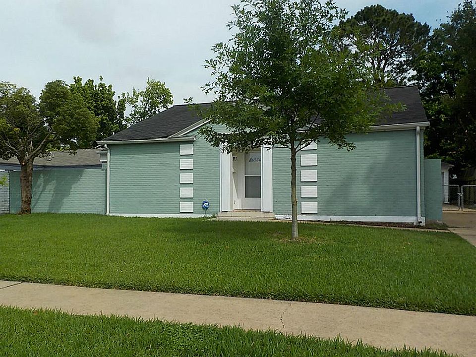 1st image of 3211 Cedarmont Dr