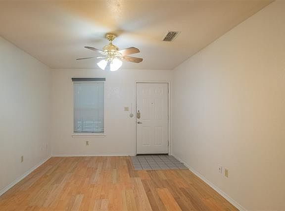 3rd image of 924 S Avenue B #8