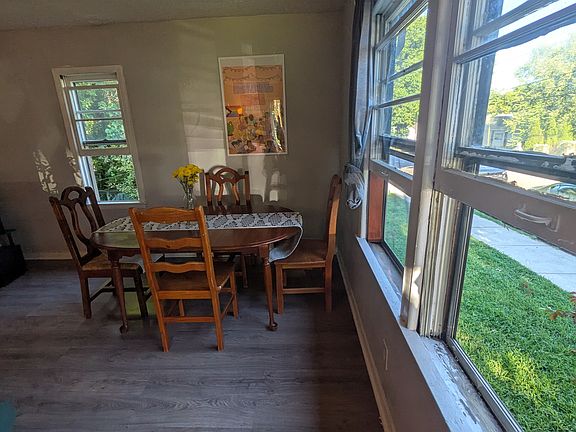 5th image of 2226 Grantland Ave #B
