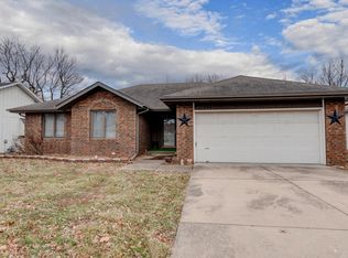 1448 W Lindberg St, Springfield, MO 65807