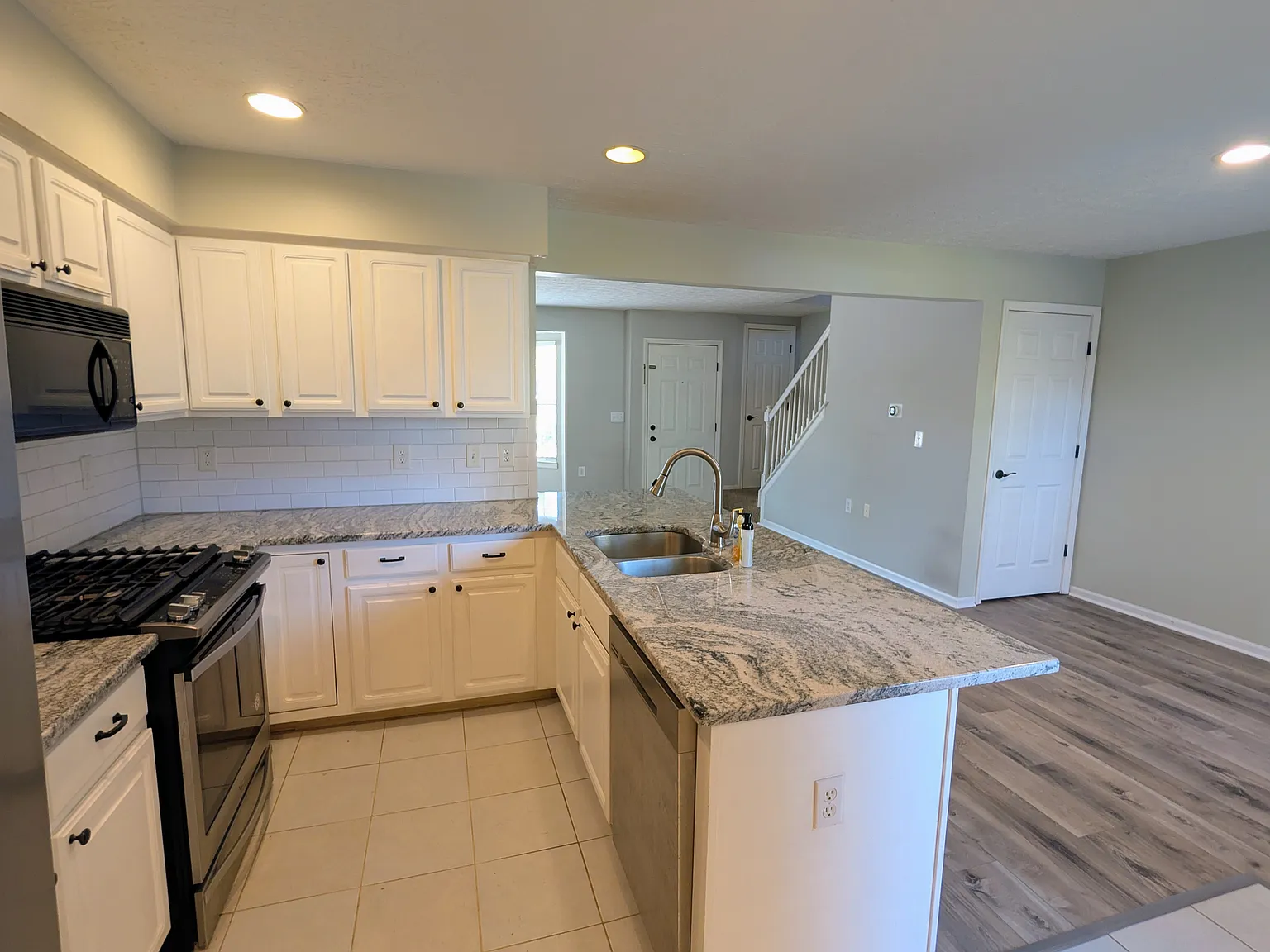 3003 Glenloch — Photo 2