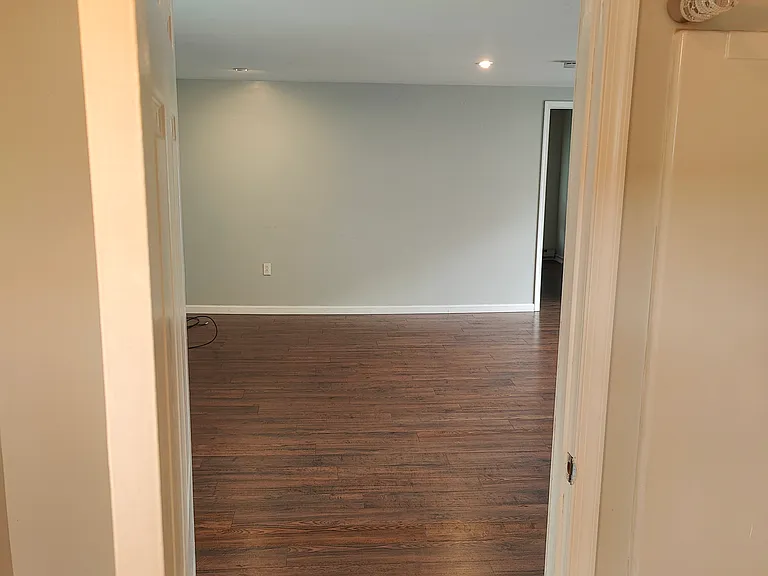 1172 Wyoming Ave #FRONT UPSTAIRS — Photo 27