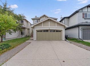 78 NE New Brighton Mnr SE, Calgary, AB T2Z4J3