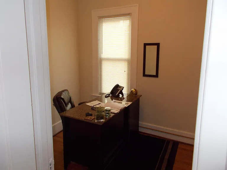 1107 S Lafayette Ave — Photo 9