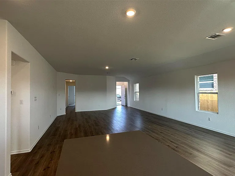 1704 Frontenac St — Photo 3