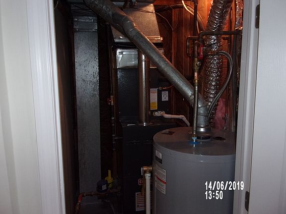 5th image of 28 Linda Ln