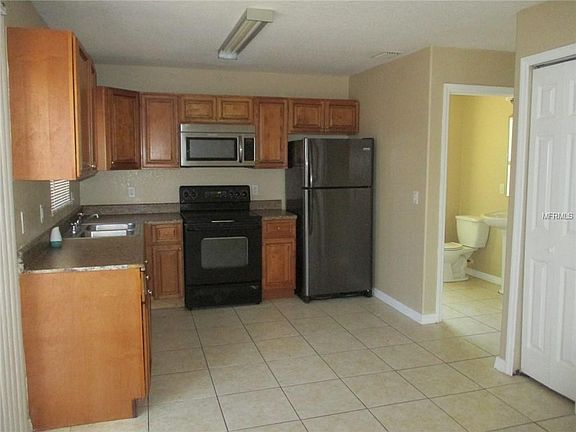 5th image of 301 Holly Ave