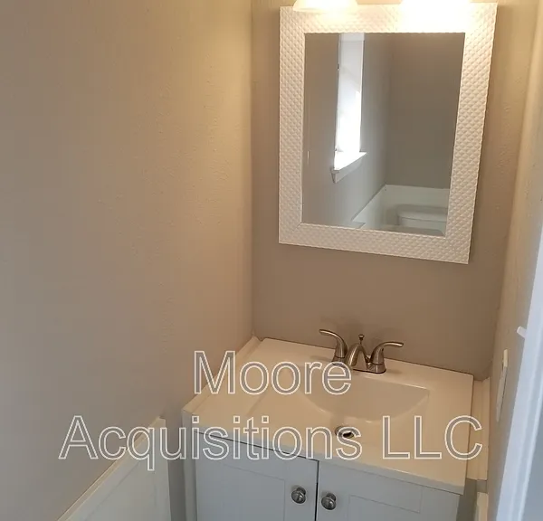 1833 Skyline Dr — Photo 8