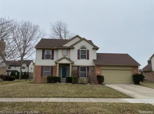 1011 Foothill Rd, Canton, MI 48188