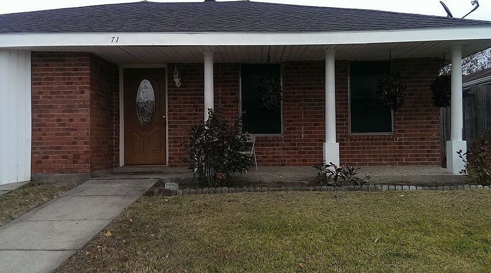 1st image of 71 Gordon Plaza Dr