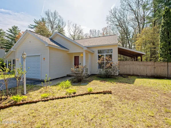 296 Meadowlark Drive, Ballston Spa, NY 12020
