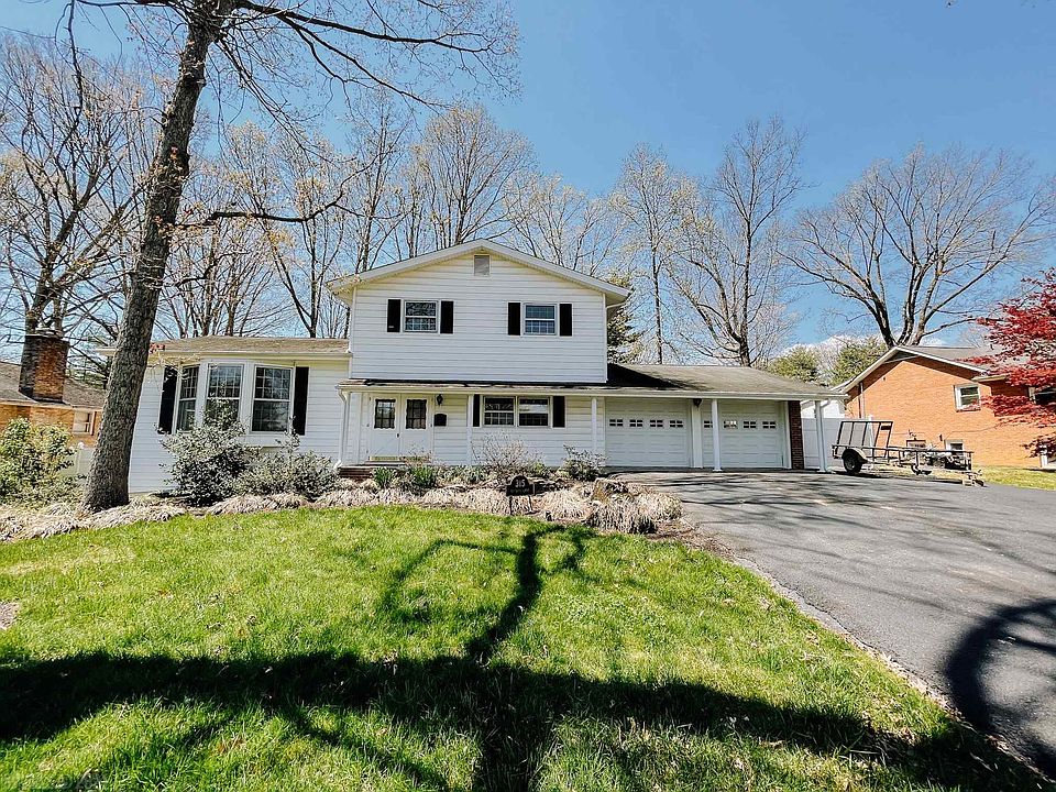 1st image of 315 Dogwood Ln SE