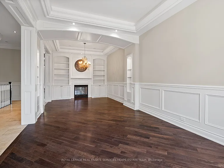 110 Parklea Dr — Photo 4