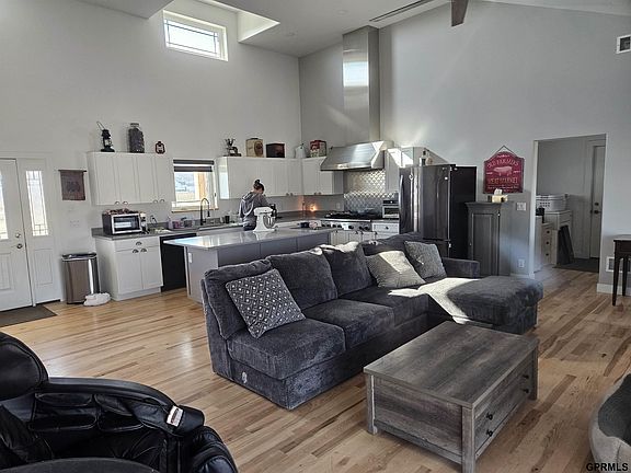 3rd image of 6570 Country Rd #32