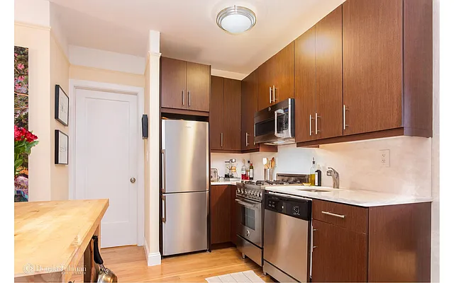 Sold by Douglas Elliman | media 8