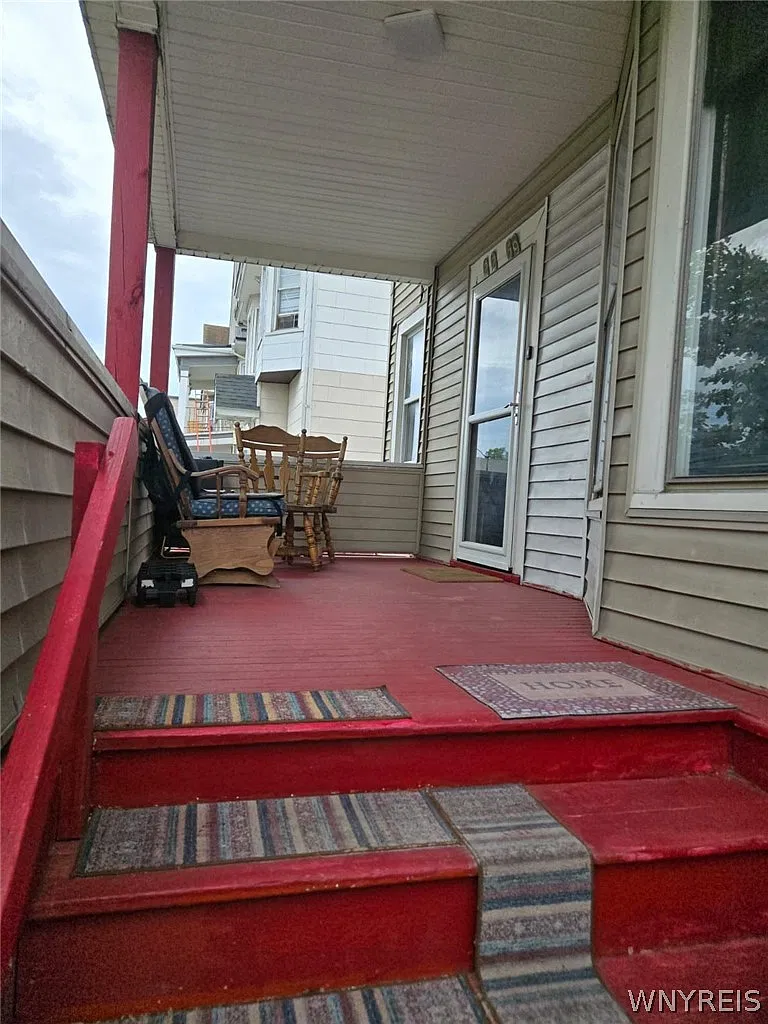 3 bed, 1.0 bath, 2871 sqft, $1,300 — Photo 2