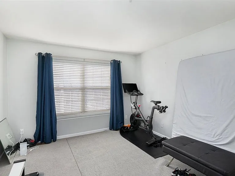 3286 Camden Dr #1 — Photo 14