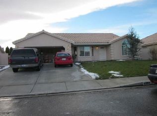8909 W Rio Grande Ave, Kennewick, WA 99336