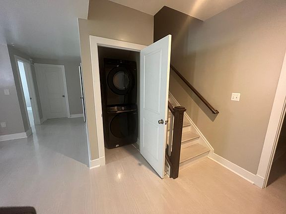 3rd image of 5614 Savannah Dr