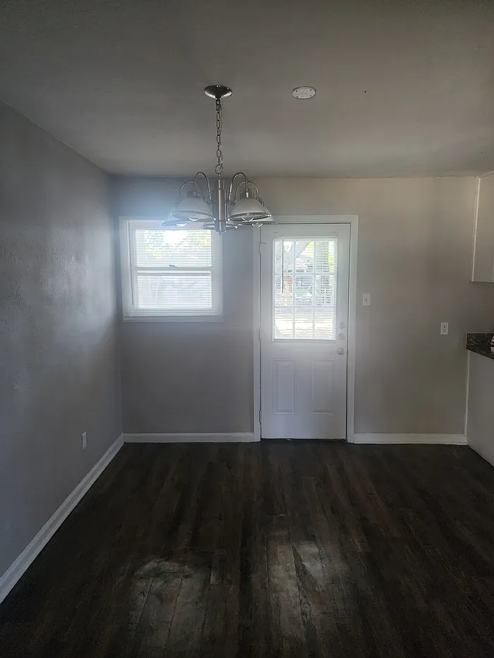 3 bed, 2.0 bath, 1182 sqft, $1,495 — Photo 3