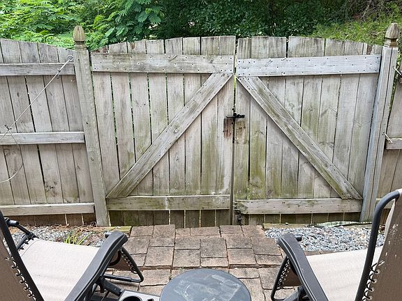 2nd image of 1919 Harrison Park Dr