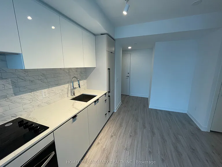 252 Church St #2501 — Photo 4