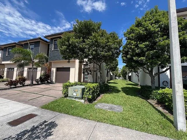 15818 NW 91st Ave #15818 — Photo 3