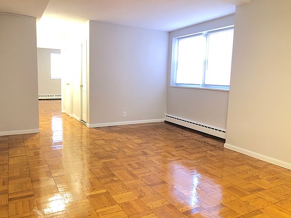 3rd image of 2465 John Fitzgerald Kennedy Blvd #61E
