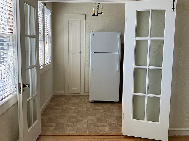 3500 35th Ave #23 — Photo 4
