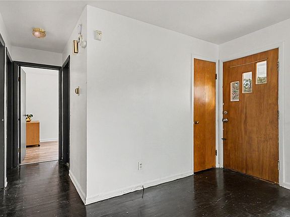 3rd image of 1709 South Ave