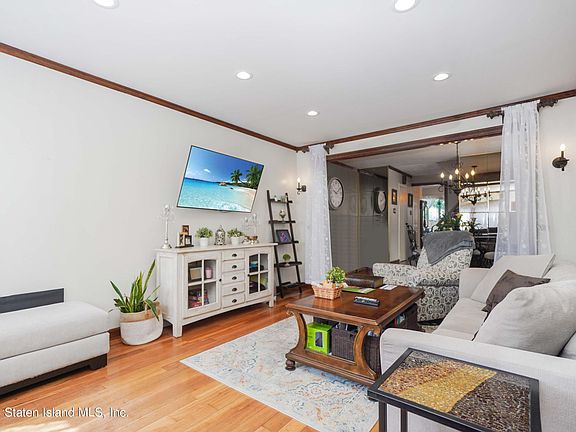 2nd image of 100 Labau Ave