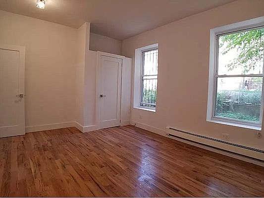 4th image of 1930 Pacific St #L1