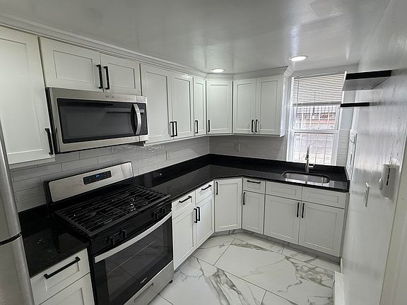 5th image of 477 Mercer St Floor 1