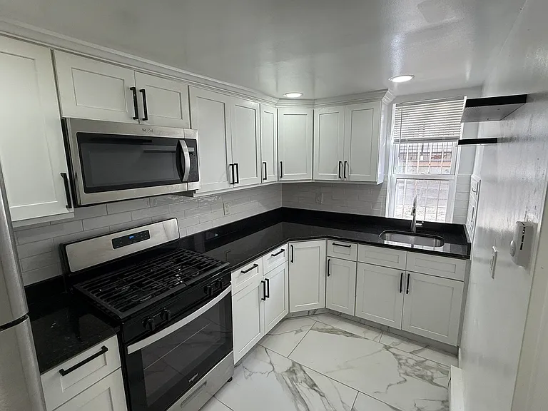 477 Mercer St #1 — Photo 5