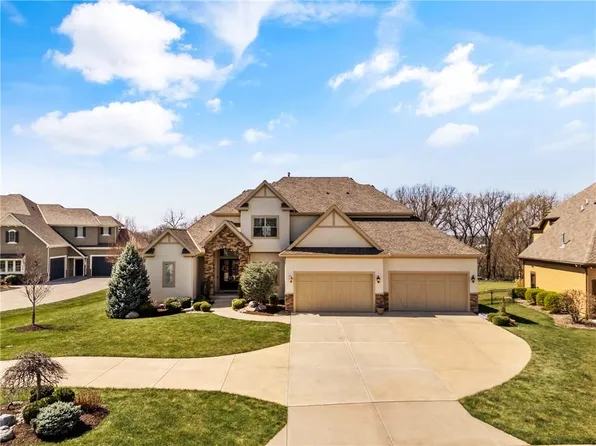 16258 Canterbury Rd, Overland Park, KS 66085