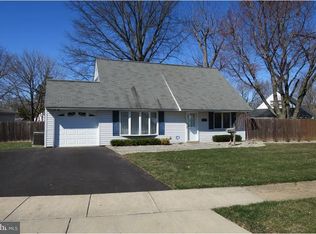 39 Horn Rd, Levittown, PA 19056