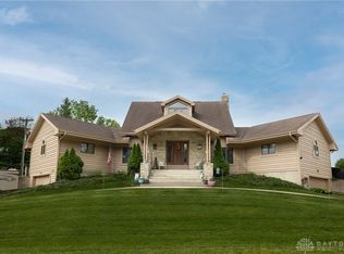 1000 Echo Lake Dr, Piqua, OH 45356