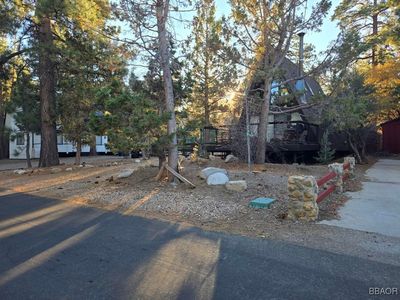 564 Victoria Ln, Big Bear City, CA, 92386