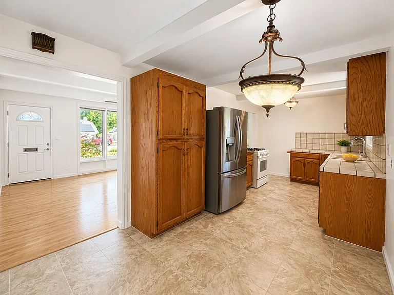 14816 Ronda Dr — Photo 7