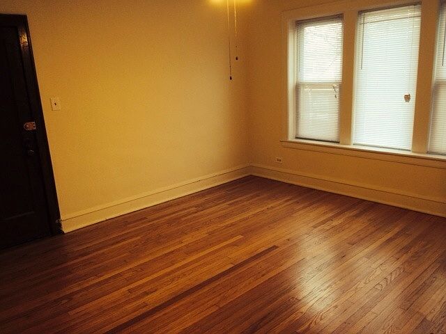 2nd image of 4742 W Belden St #2