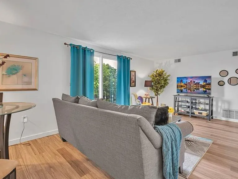 8009 Revere Pl — Photo 10