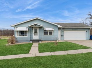 148 Riverview Dr, Albany, IL 61230