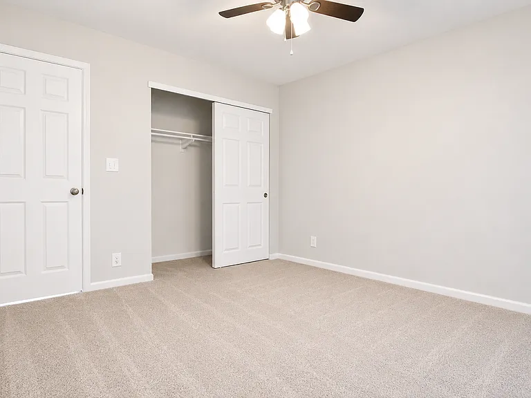 5640 N 35th Ave — Photo 12