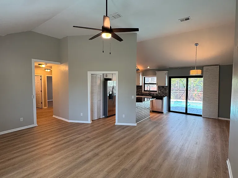 8365 Bahamas Rd — Photo 12