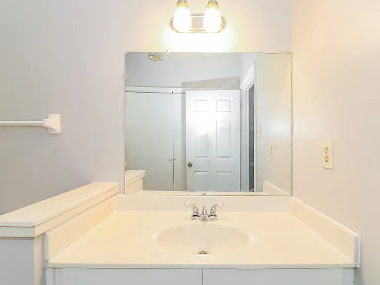 8183 Walnut Valley Cv — Photo 16