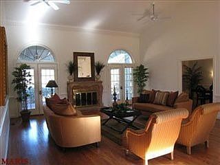 4th image of 723 Fairfield Lake Dr