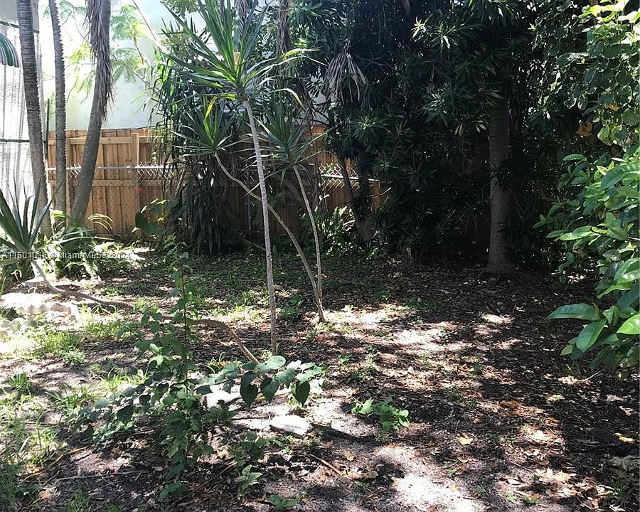 2nd image of 561 NW 41st St