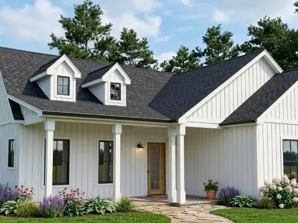1703 Lakewood Dr, Phenix City, AL 36867