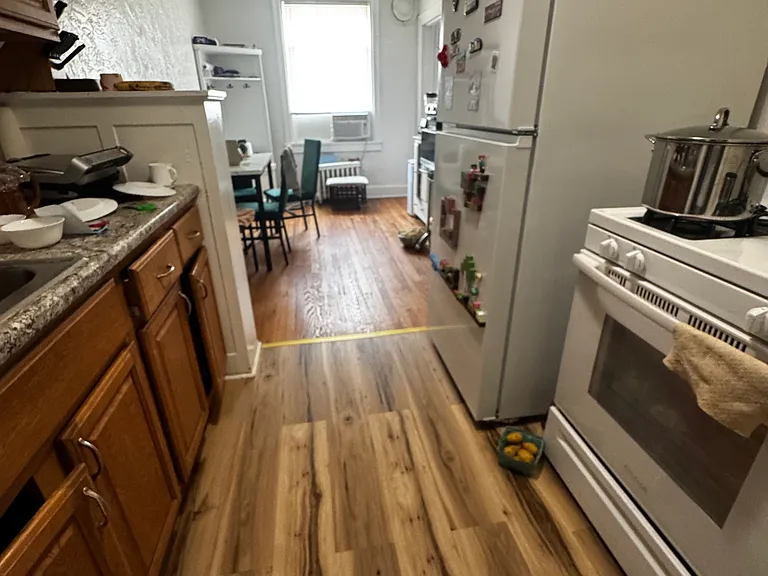 2145 Wightman St — Photo 8